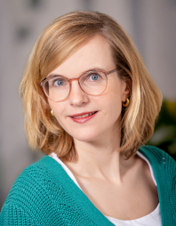 Frau Dr. Johanna Hoffmann
